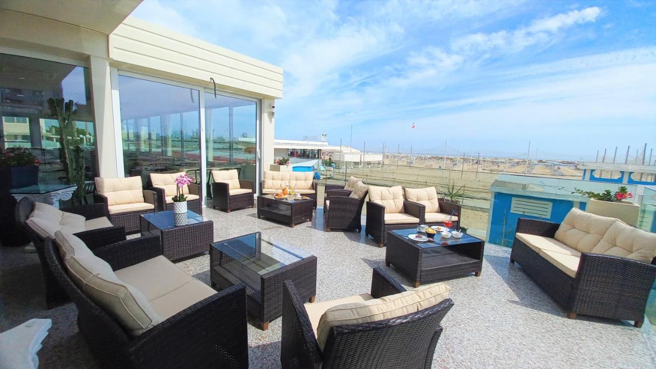 Hotel Caesar Paladium Ріміні Екстер'єр фото