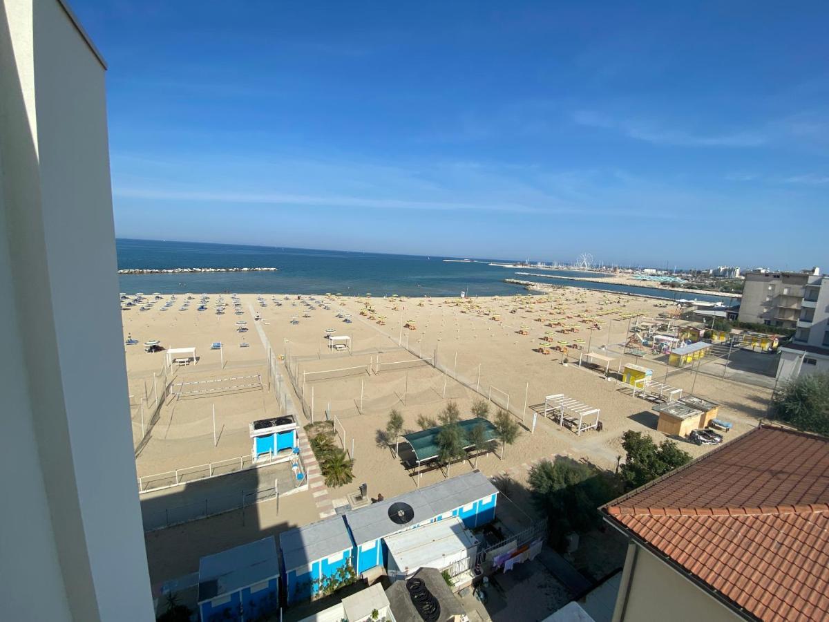 Hotel Caesar Paladium Ріміні Екстер'єр фото