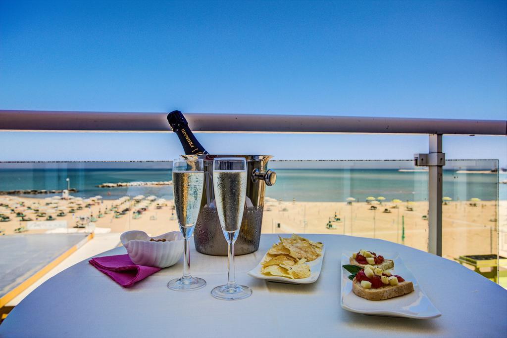 Hotel Caesar Paladium Ріміні Номер фото
